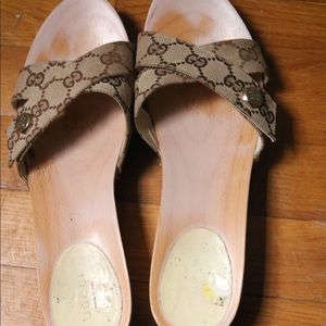 Vintage Gucci monogram sandal slides